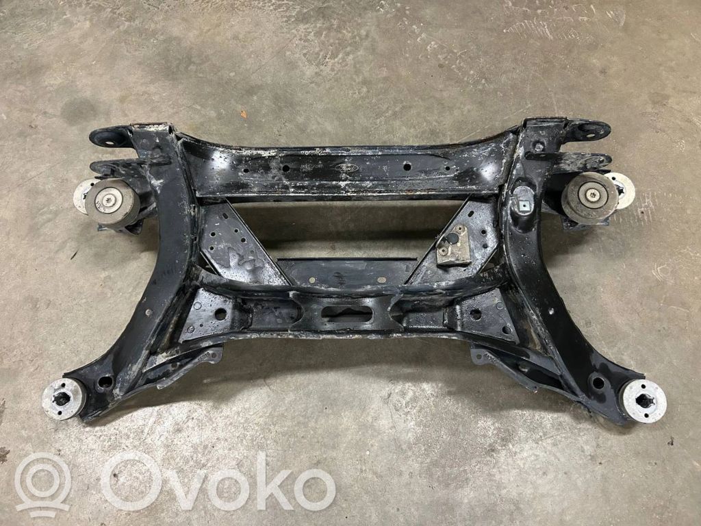 Ford Focus Galinis traversas 