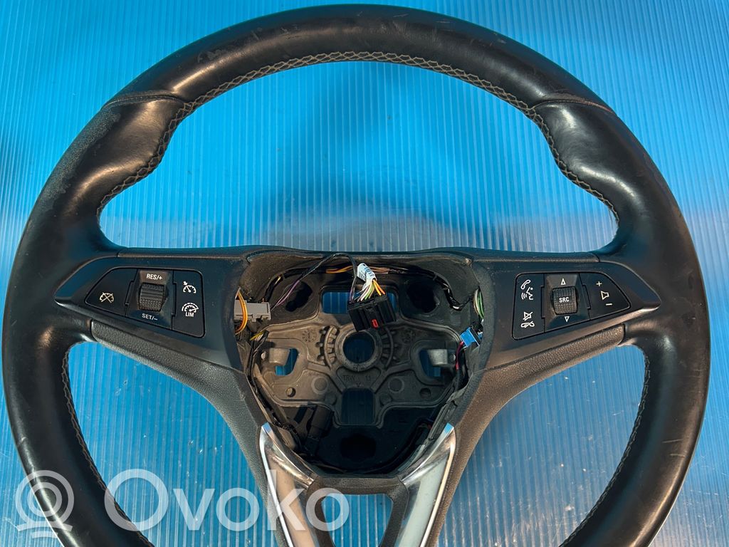 Steering wheel   453798480,34152131E,39035999