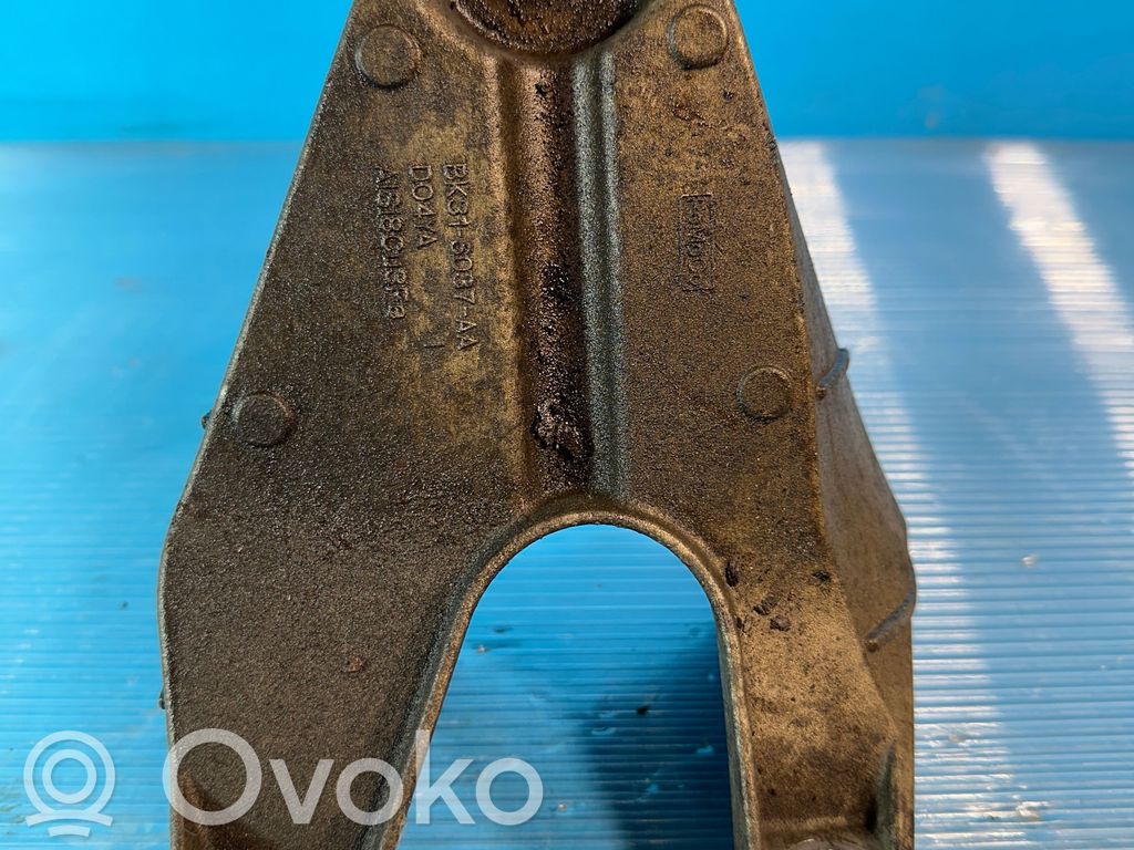 Łapa / Mocowanie silnika   BK316037AA,D045A