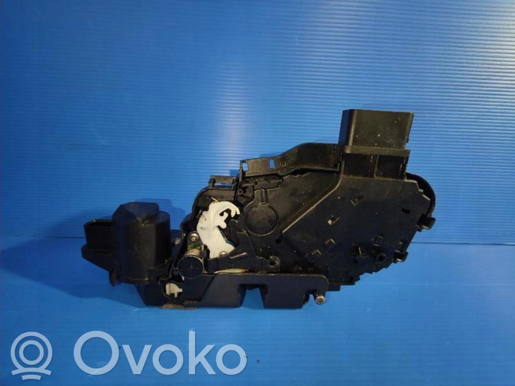 Volvo S80 Zamek drzwi tylnych 