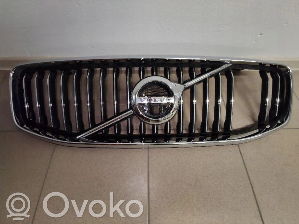 Volvo XC60 Rejilla delantera 