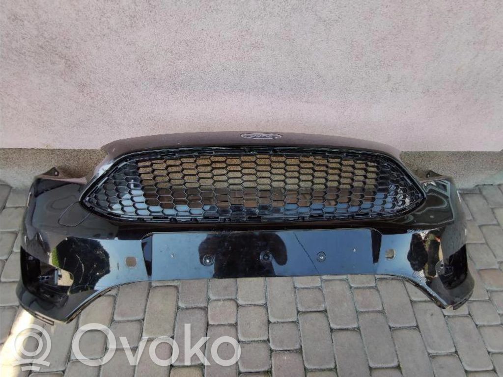 Ford Focus Передний бампер 