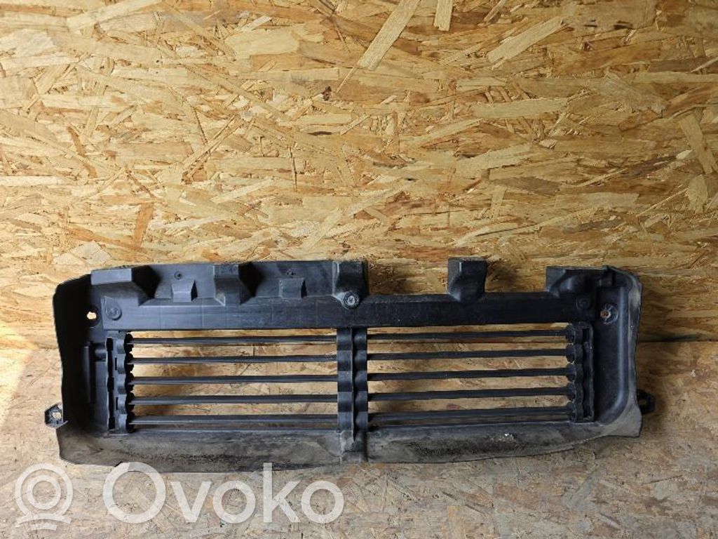 Volvo XC40 Kühlerverkleidung 