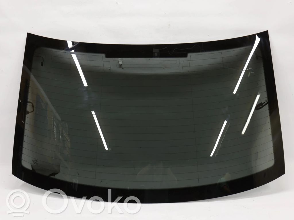 Rear windscreen/windshield window   8V5845501F