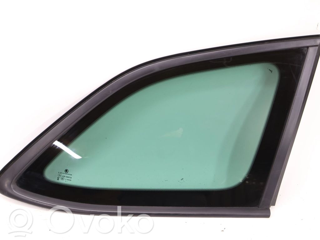 Vidrio lateral trasero   5E7845298