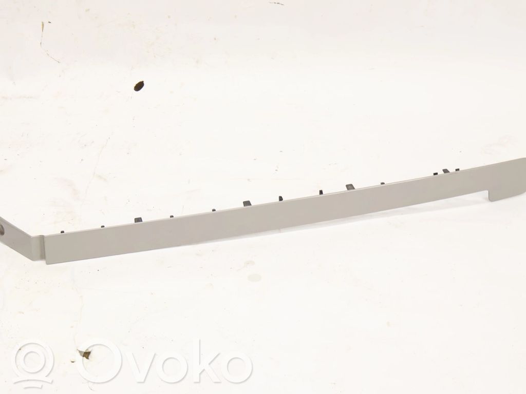 Opel Combo E Kita salono detalė 