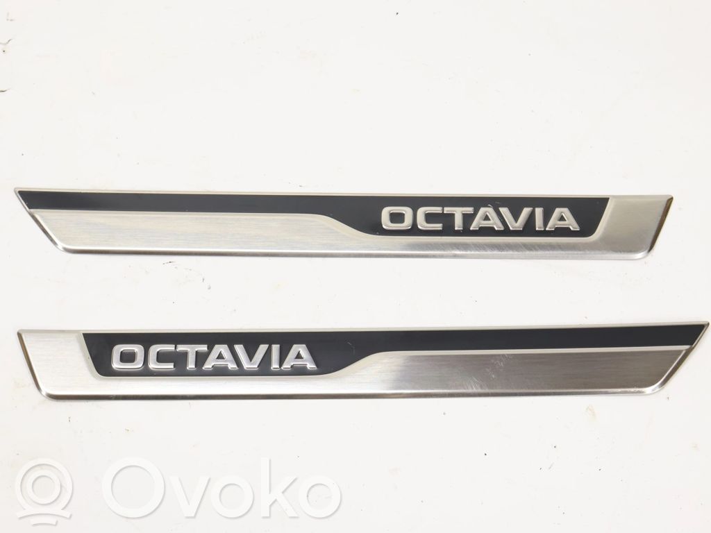 Skoda Octavia Mk4 Otros repuestos del interior 