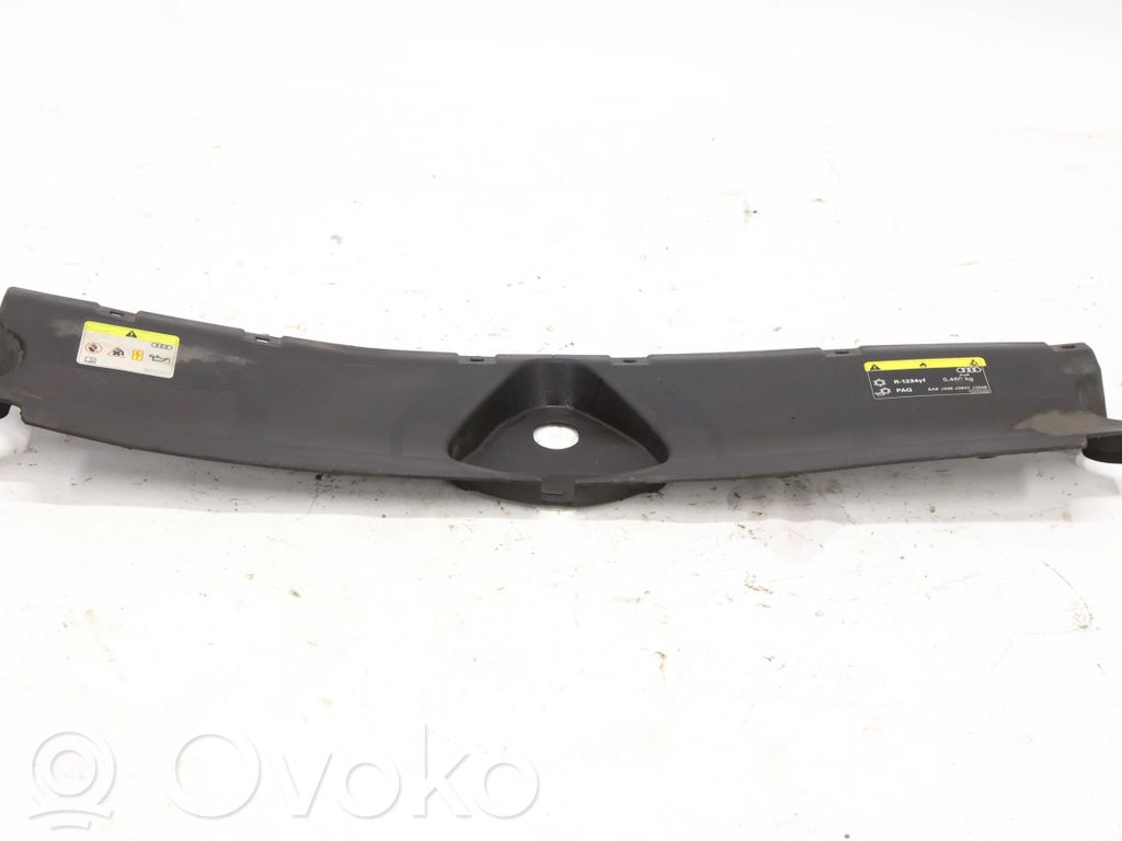 Priekšējais korpuss   8Y0121285