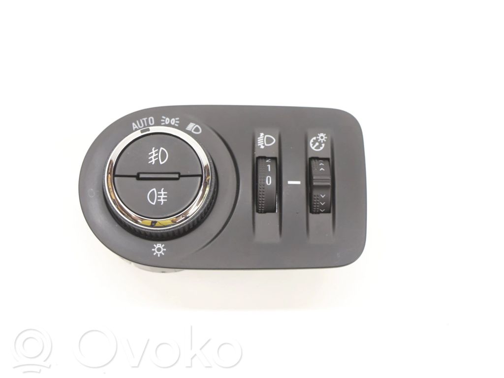 Opel Corsa F Otros interruptores/perillas/selectores 