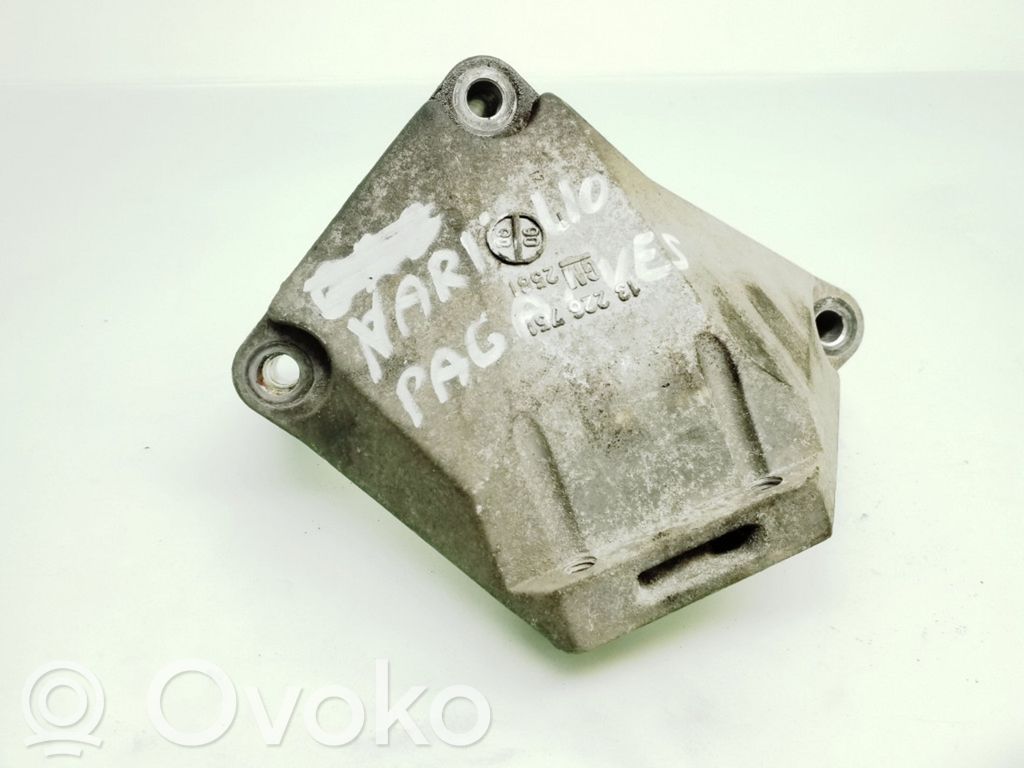 Opel Astra H Engine mounting bracket 