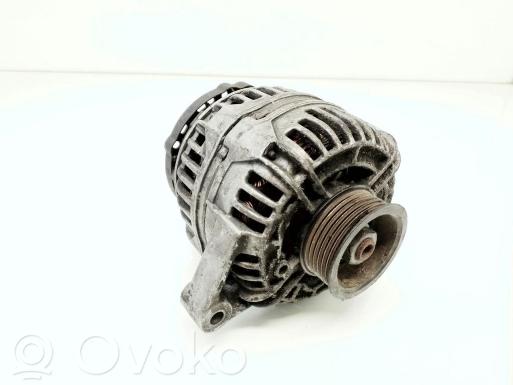 Volkswagen PASSAT B5.5 Alternador 