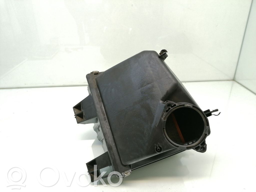 Volkswagen PASSAT B5.5 Air filter box 