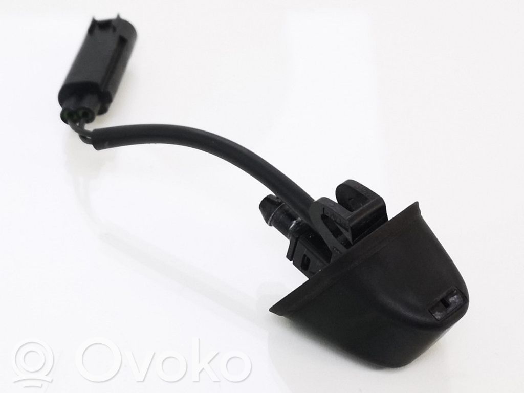 Windshield washer spray nozzle   8365385,7131299,713129905