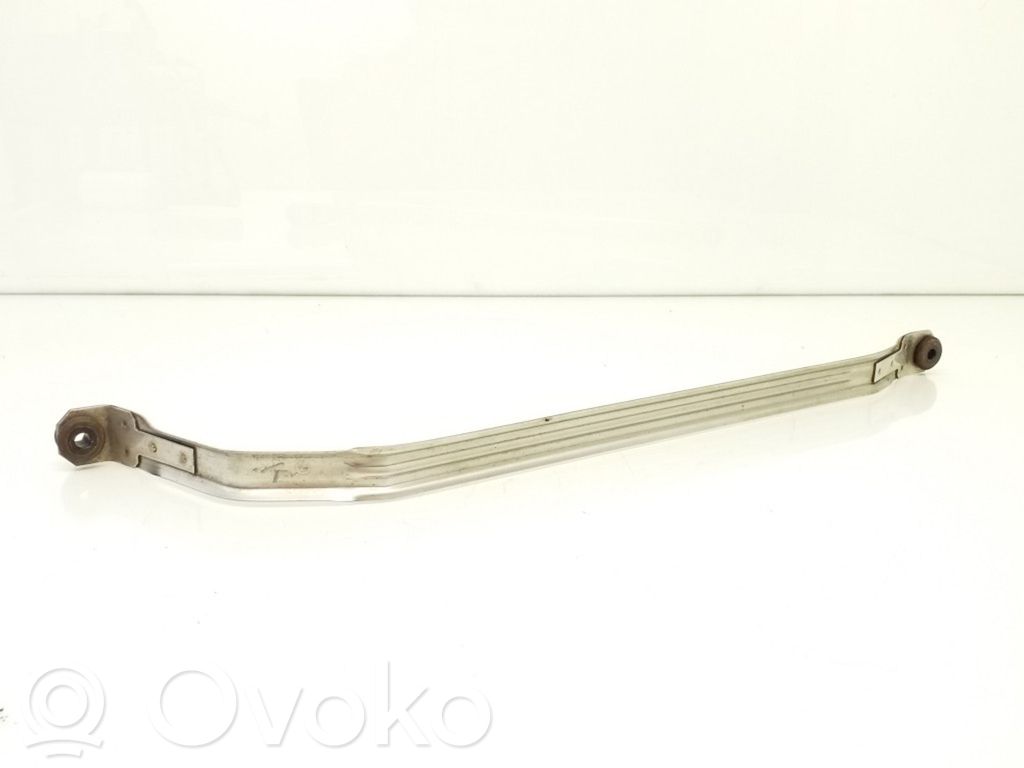Fuel tank mounting bracket   6765719