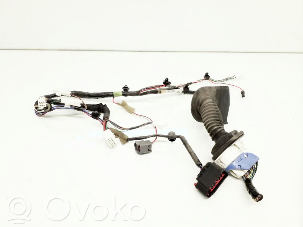 Mazda 5 Front door wiring loom 
