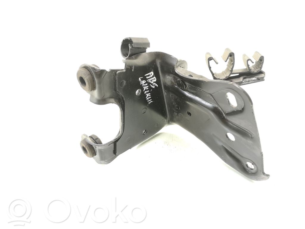 Volkswagen PASSAT B7 USA ABS pump bracket 