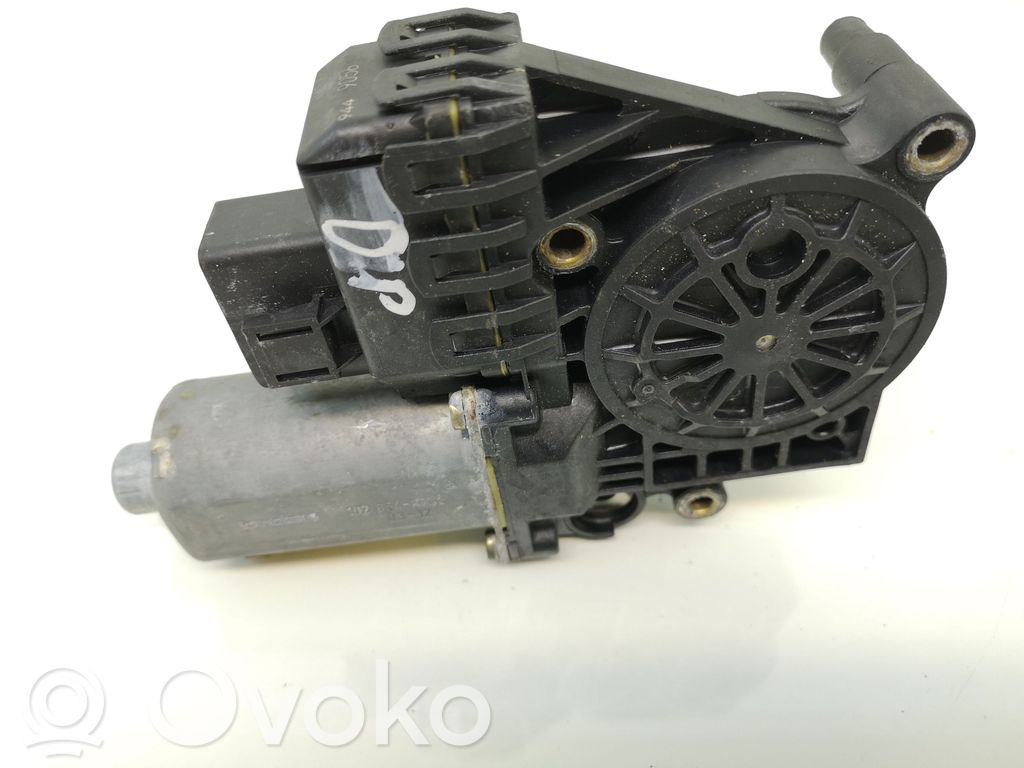 Audi A6 S6 C5 4B Silnik regulatora szyby drzwi przednich 
