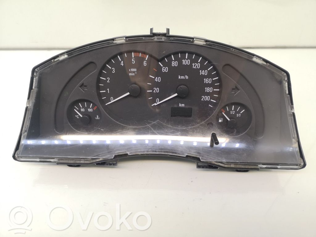 Opel Meriva A Speedometer (instrument cluster) 