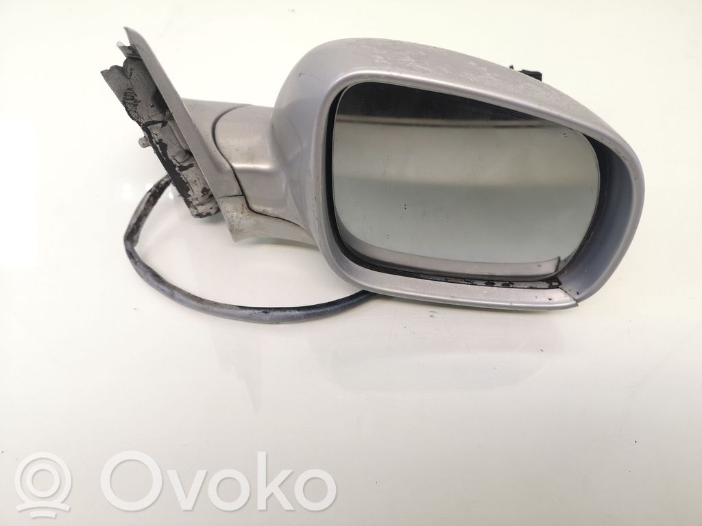 Volkswagen PASSAT B5 Front door electric wing mirror 