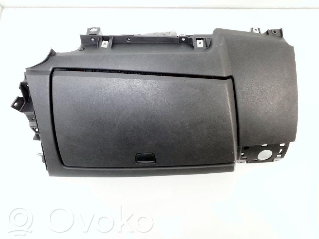 BMW 1 E81 E87 Glove box 