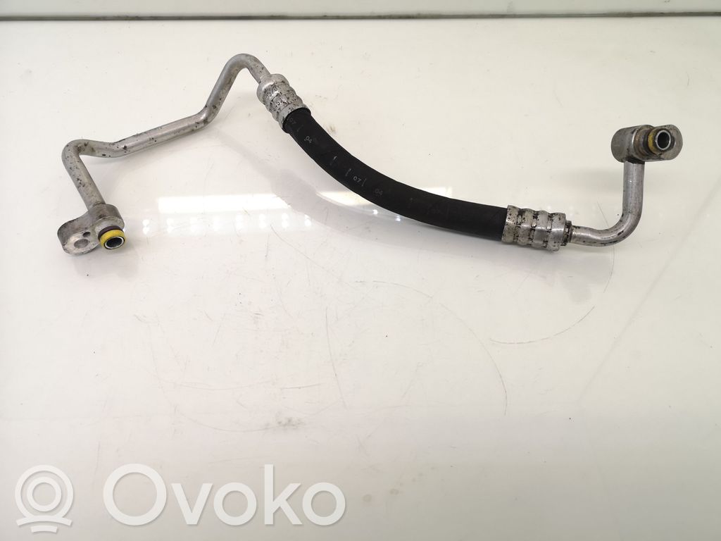 BMW 5 E60 E61 Ilmastointilaitteen putki (A/C) 