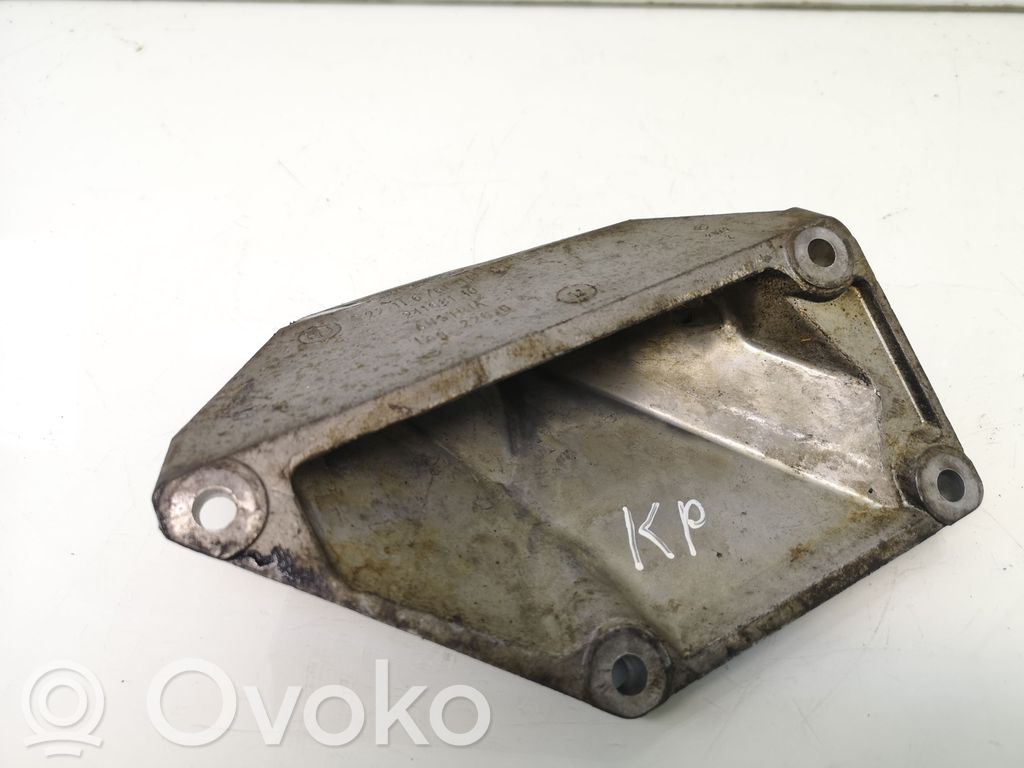 Halterung Lager Motor   6761111,2211676111101
