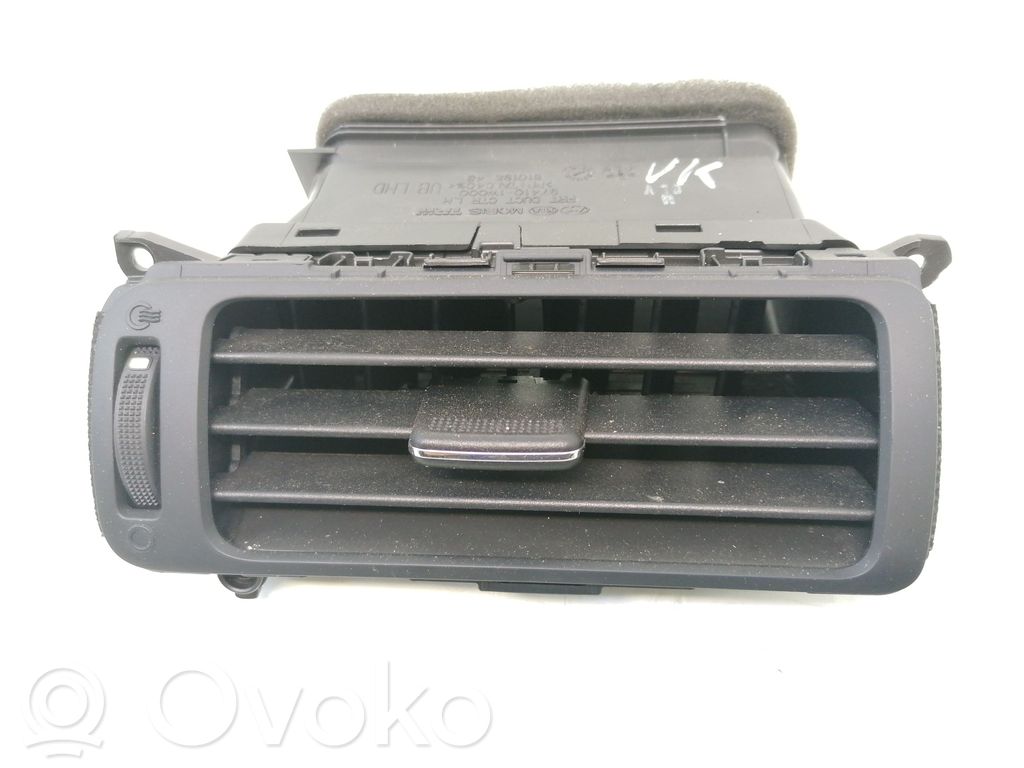 KIA Rio Dysze / Kratki środkowego nawiewu deski rozdzielczej 
