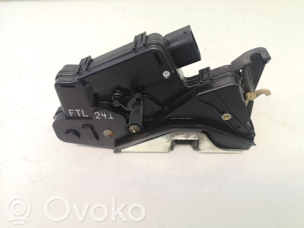 Etuoven lukko   FTL241,0432
