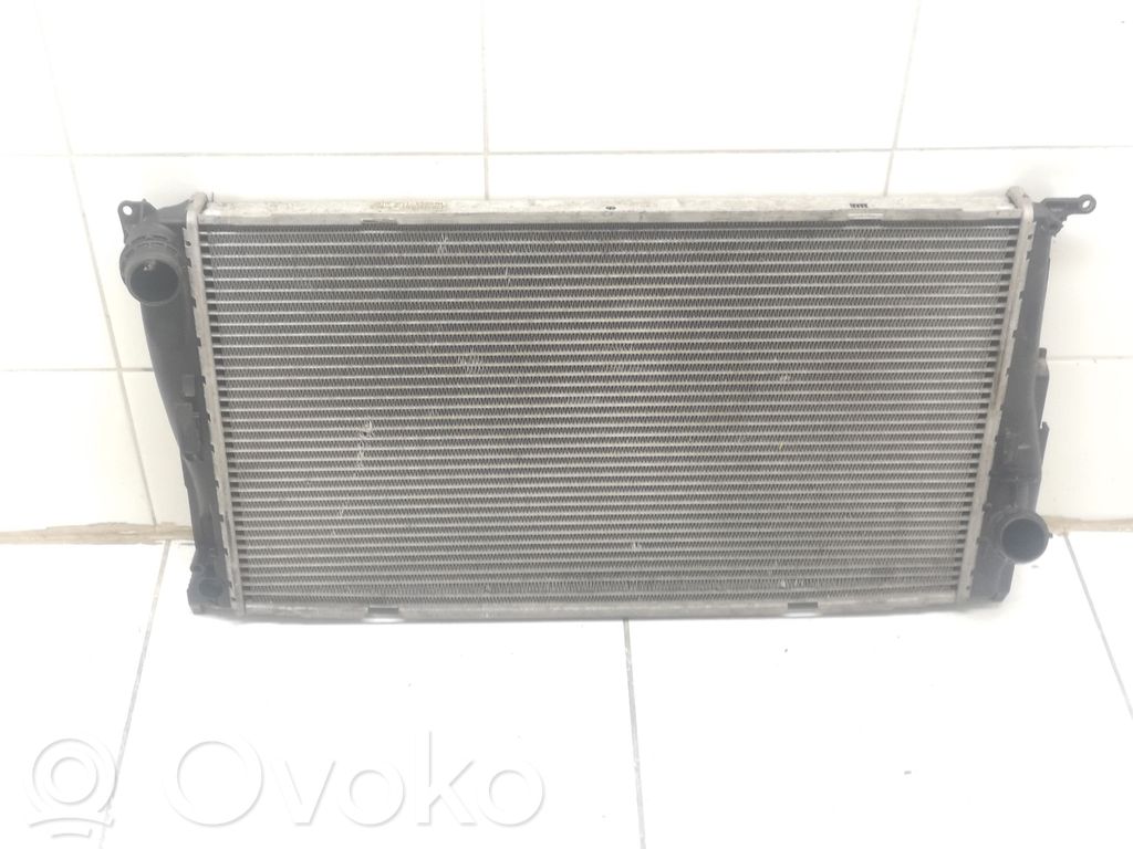 BMW 1 E81 E87 Aušinimo skysčio radiatorius 