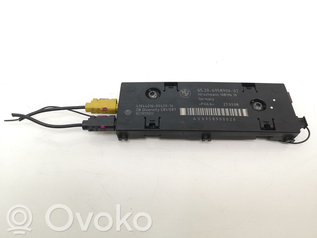 BMW 1 E81 E87 Antenos stiprintuvas 