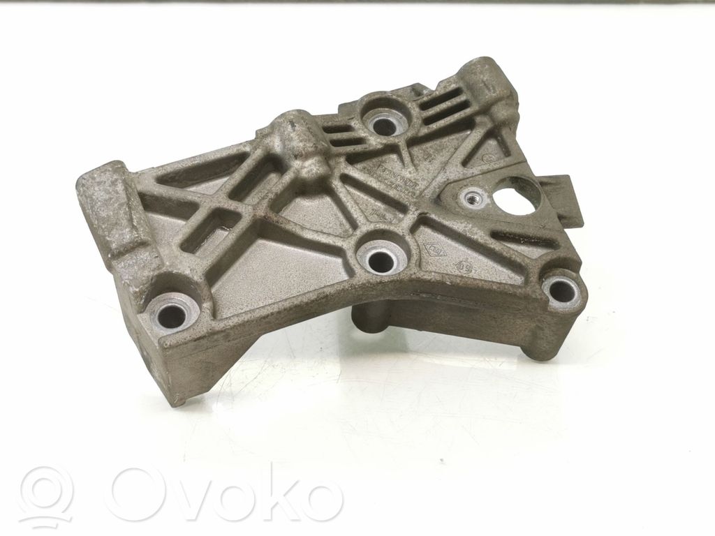 Renault Kangoo II Engine mounting bracket 