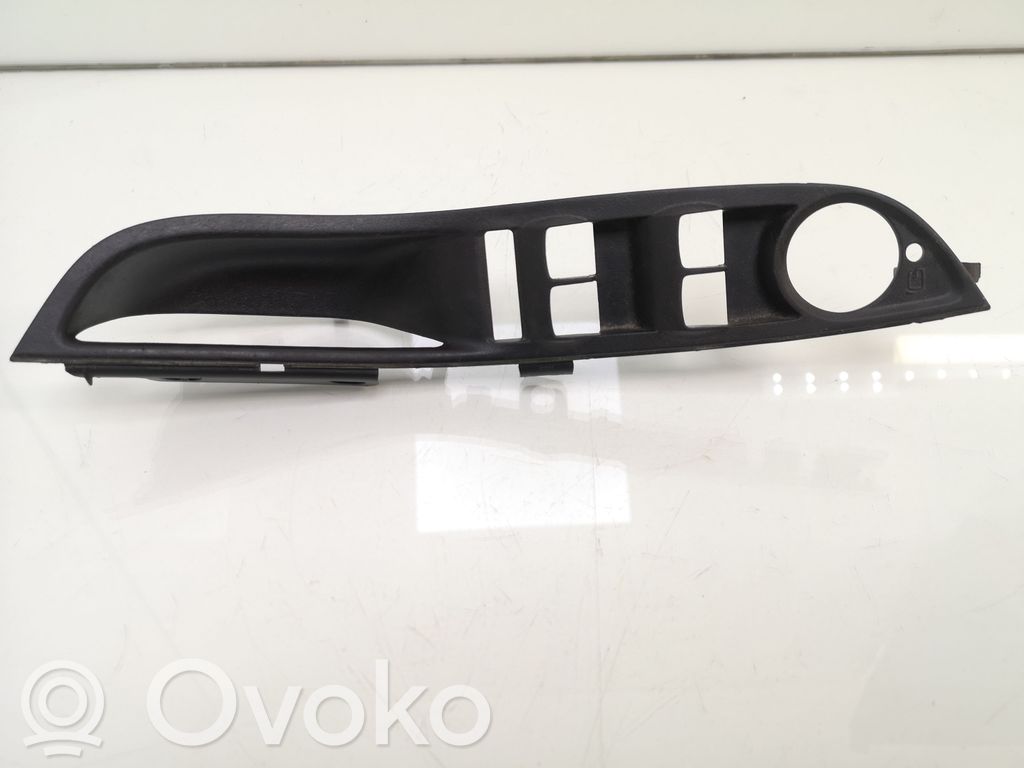 Ford Focus Front door window switch trim 