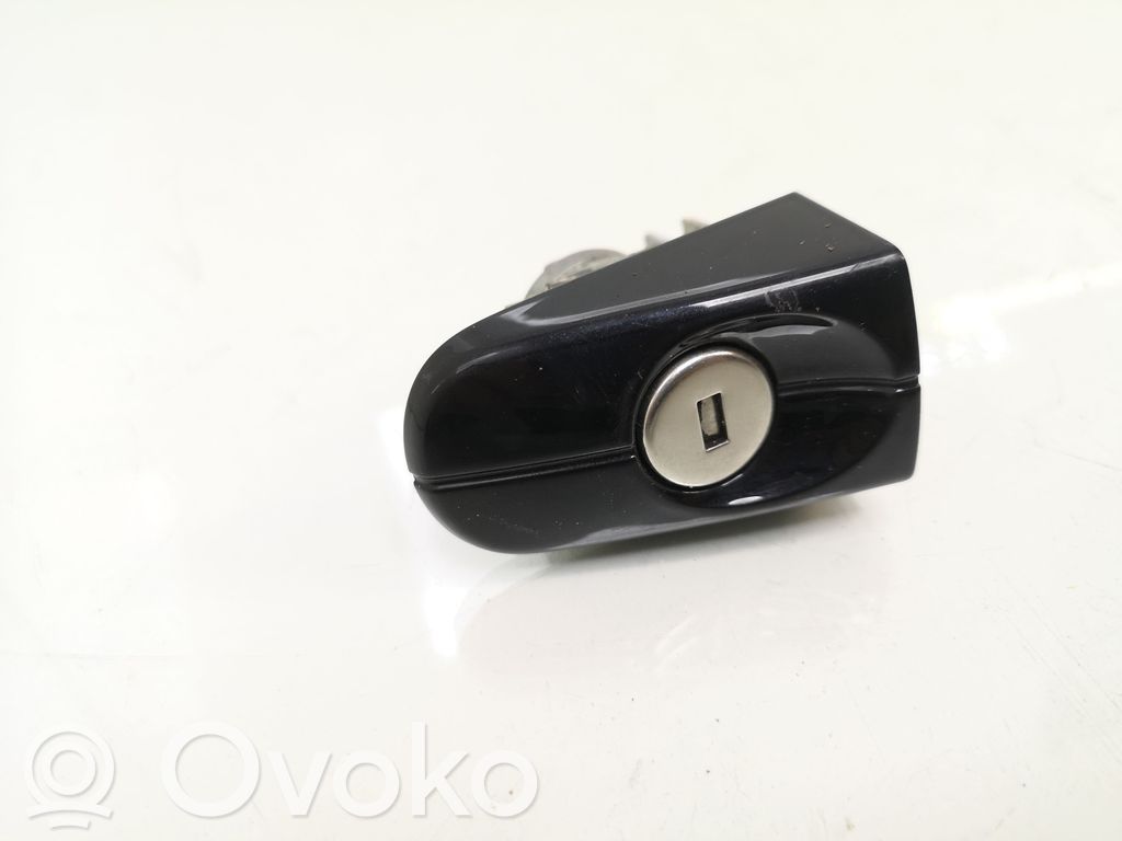 Ford Focus Front door lock (next to the handle) 