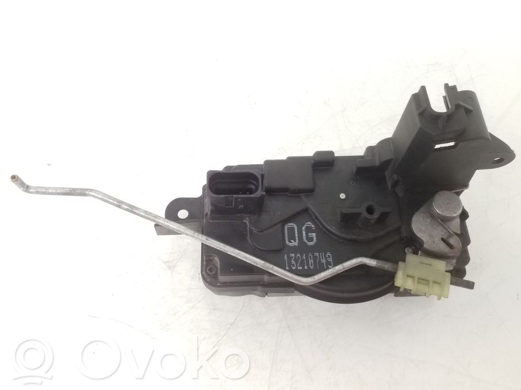 Opel Astra H Front door lock 