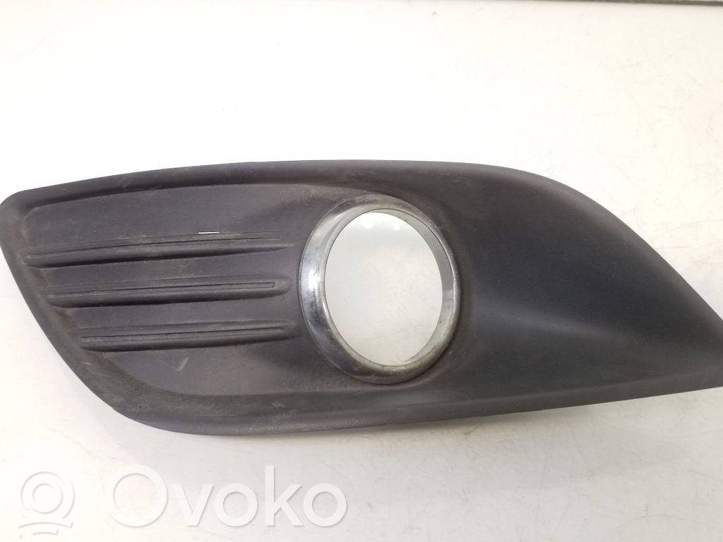 Etusumuvalon ritilä   8M5119953AEW