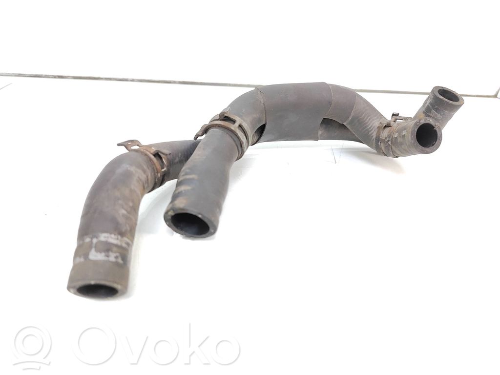 Volkswagen PASSAT B6 Moottorin vesijäähdytyksen putki/letku 