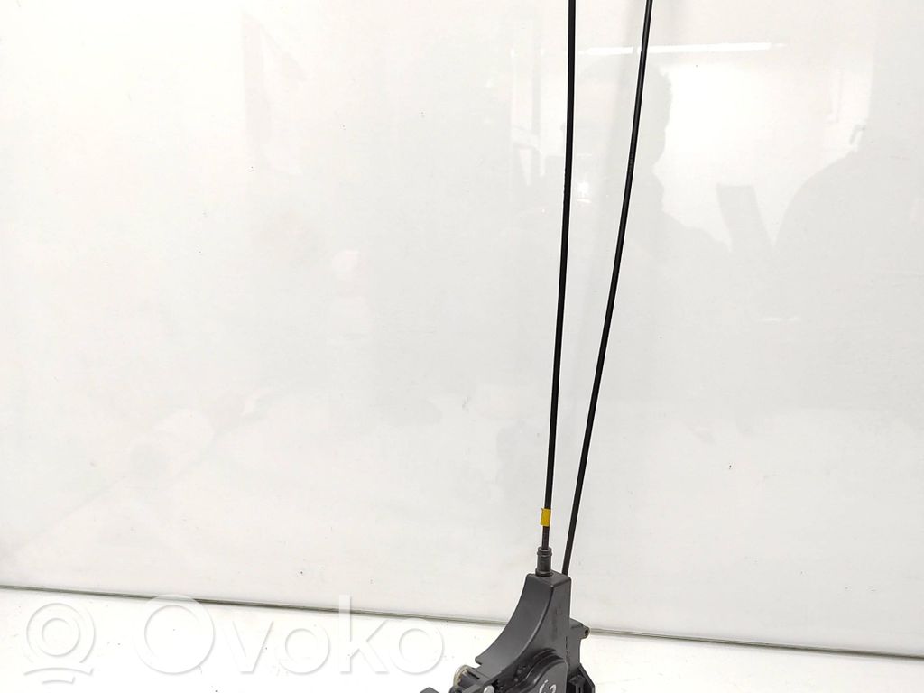 Mitsubishi Outlander Zamek drzwi przednich 