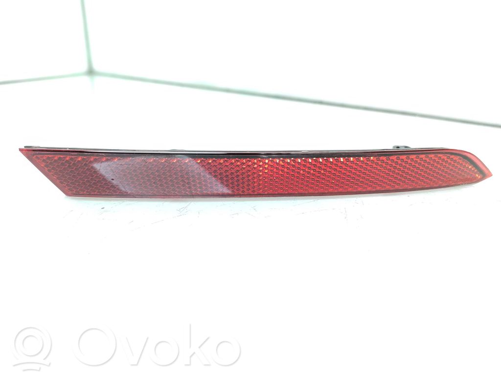 Volkswagen PASSAT B8 Odblask lampy tylnej 