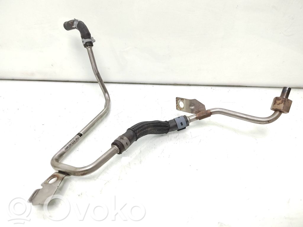Volkswagen PASSAT B8 Fuel line pipe 