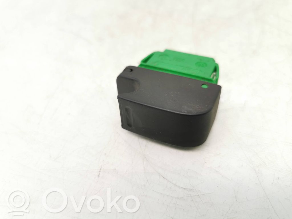 Toyota Aygo AB10 Electric window control switch 