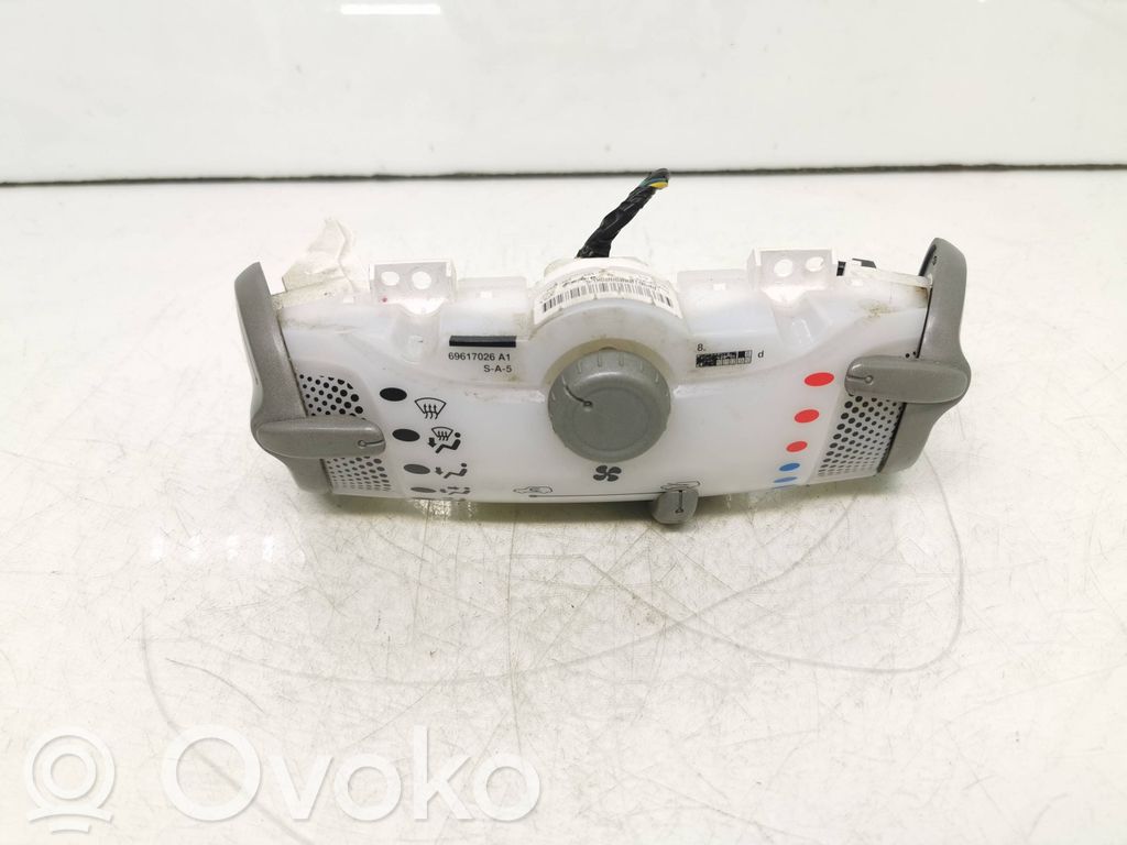 Toyota Aygo AB10 Climate control unit 