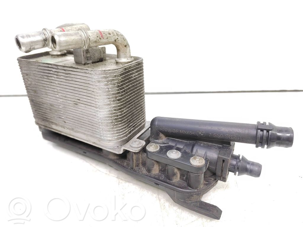 BMW 5 E60 E61 Transmisijas eļļas radiators 