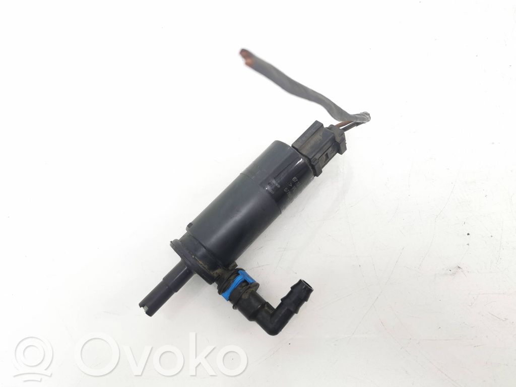 Pompe lave-phares   6973097,6712697309702,577863,1108659,1112804,1209387,1J0955681,2M2113K082AA,3B0955681A,67120154875,67126973097,67128362157,67128377430,67128377613,YM2113K082BA