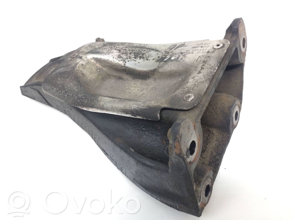 BMW 5 E60 E61 Engine mounting bracket 
