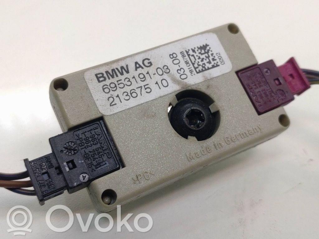 BMW 5 E60 E61 Pystyantennivahvistin 