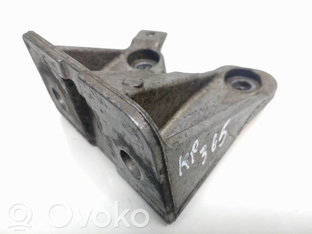 Engine mounting bracket   6771057,31106771057,3110677105701,13992010,3110677105701