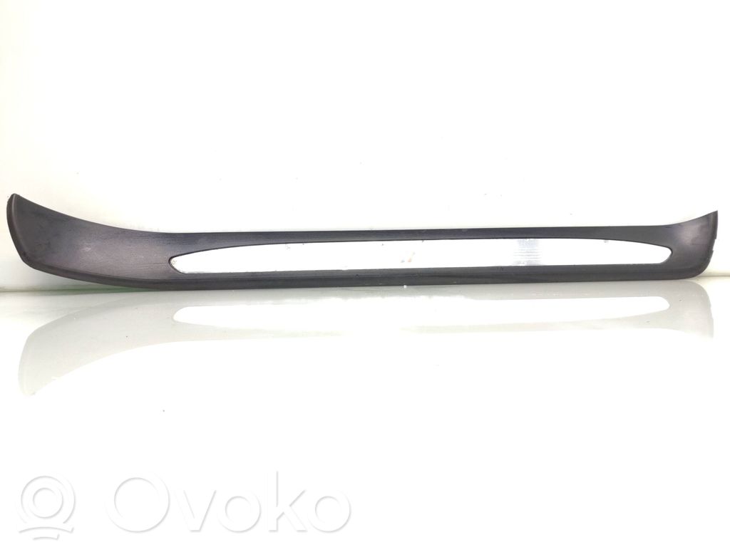 BMW 5 E60 E61 Moldura protectora del borde delantero 