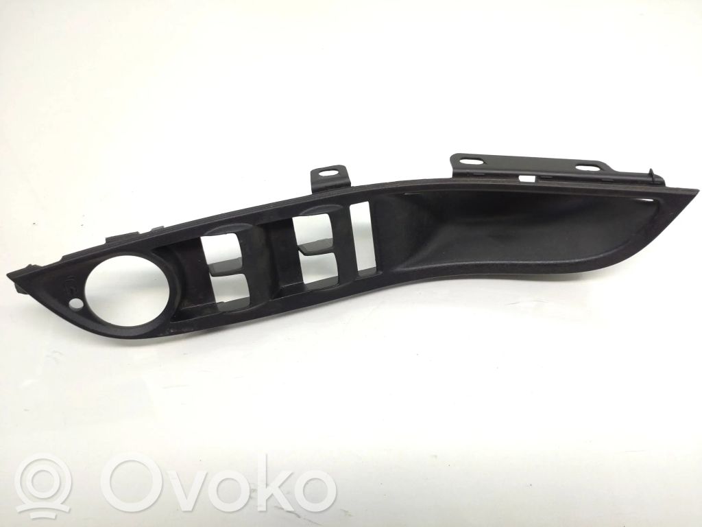 Ford Focus Front door window switch trim 