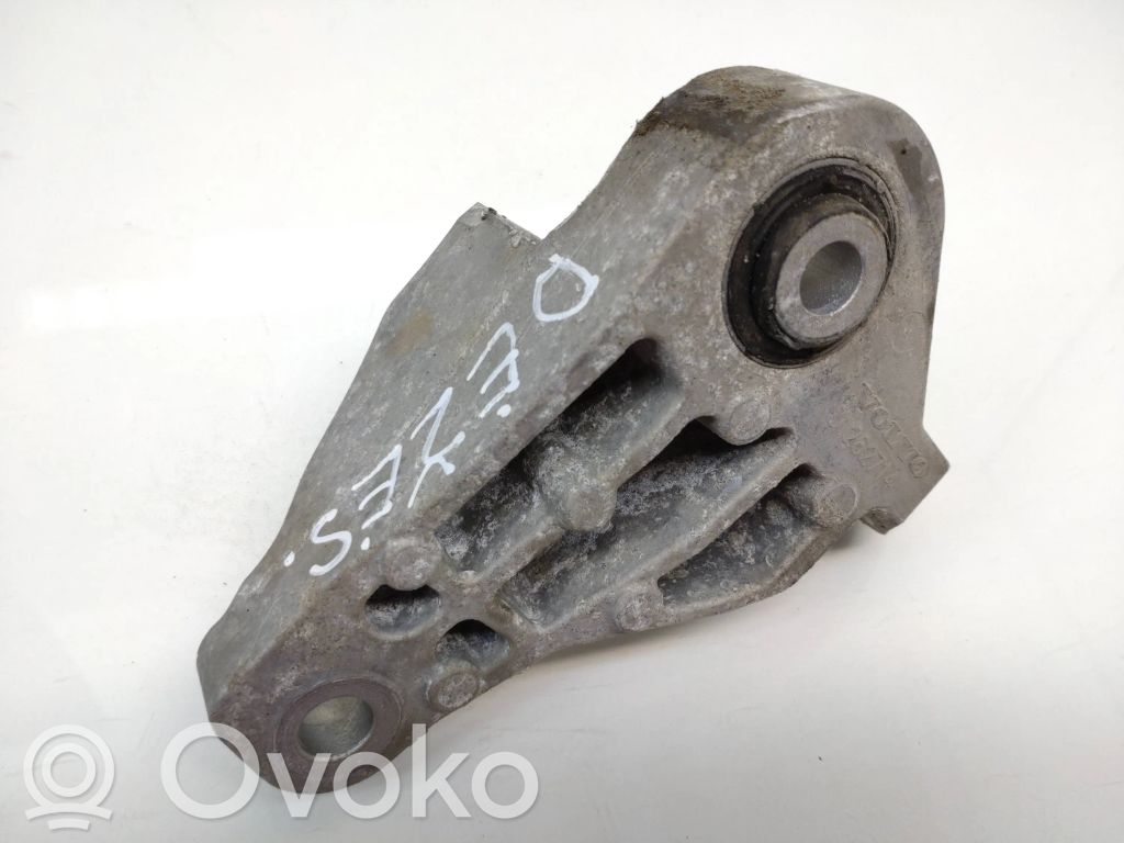 Volvo V60 Gearbox mounting bracket 