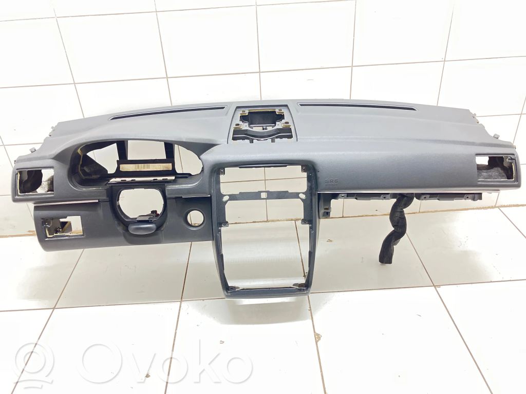 Mercedes-Benz B W245 Deska rozdzielcza 